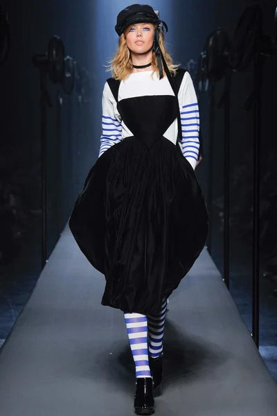 Look 2